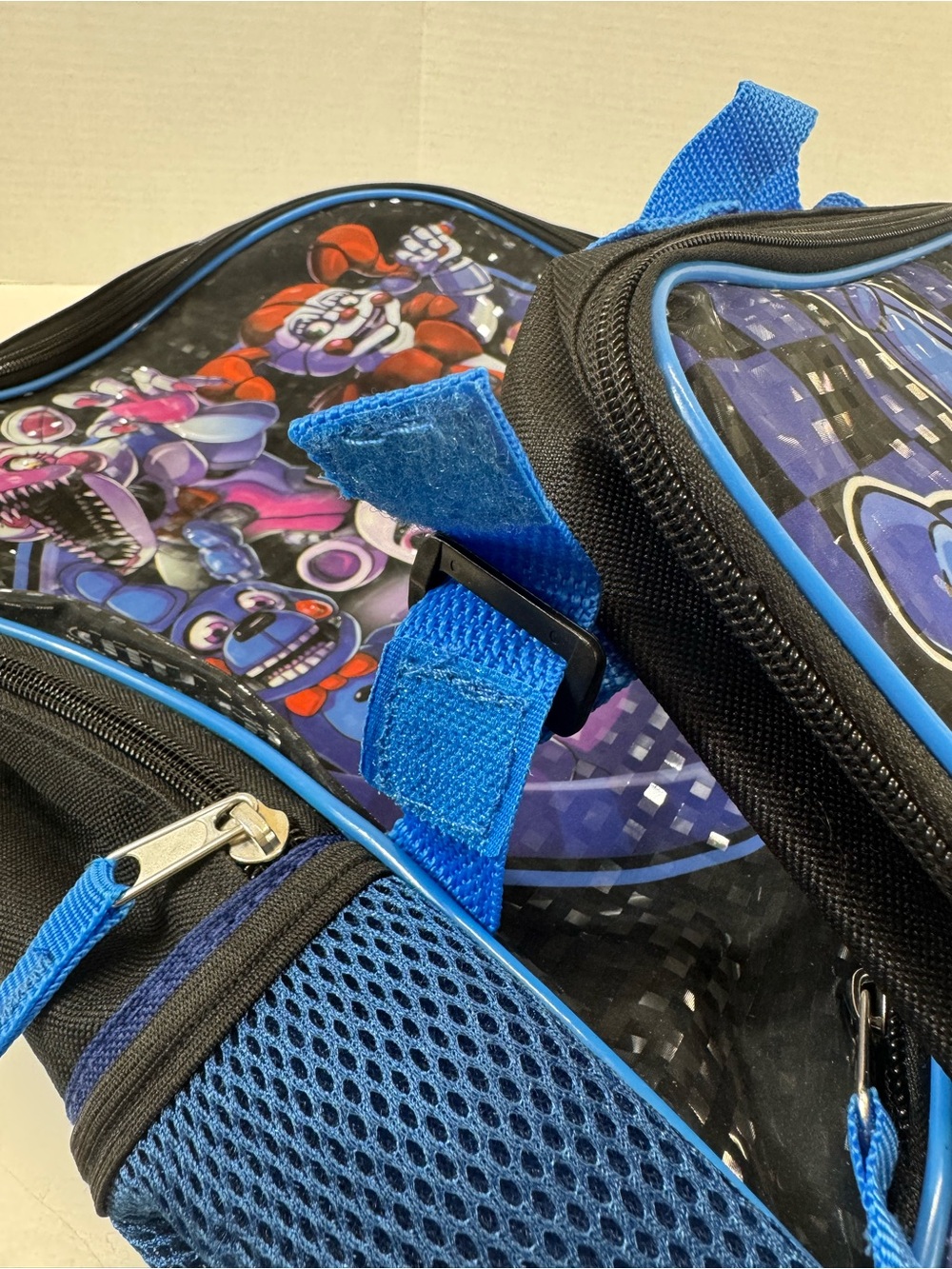 Five Nights at Freddy's Blue Character Kids Backpack with matching lunchbox - Picture 3 of 7